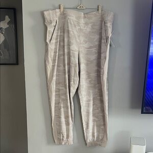 Athleta Jogger Pants‎